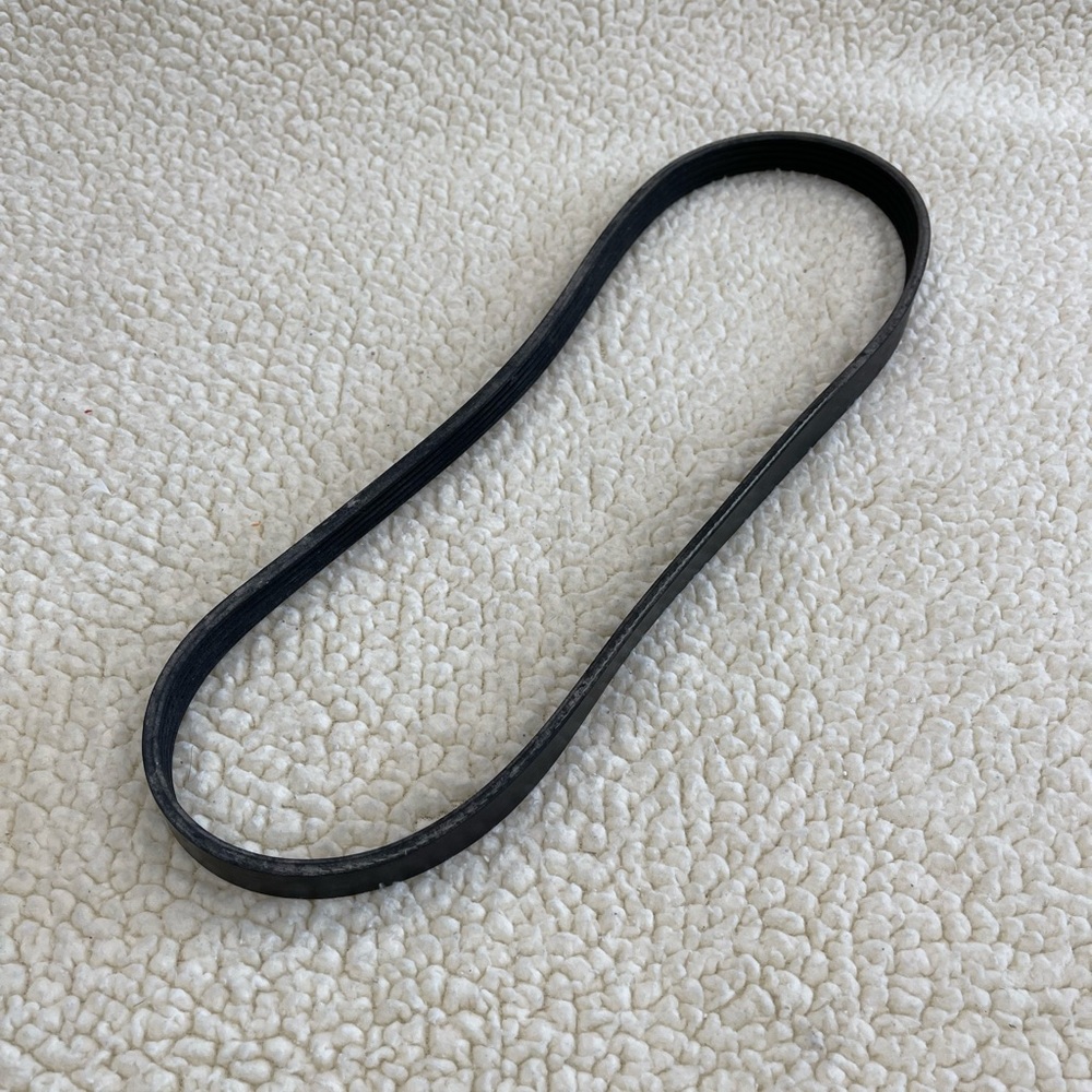 Gates Automotive Belt K050350 Micro-V AT Ribbed Serpentine Belt
New Never Used